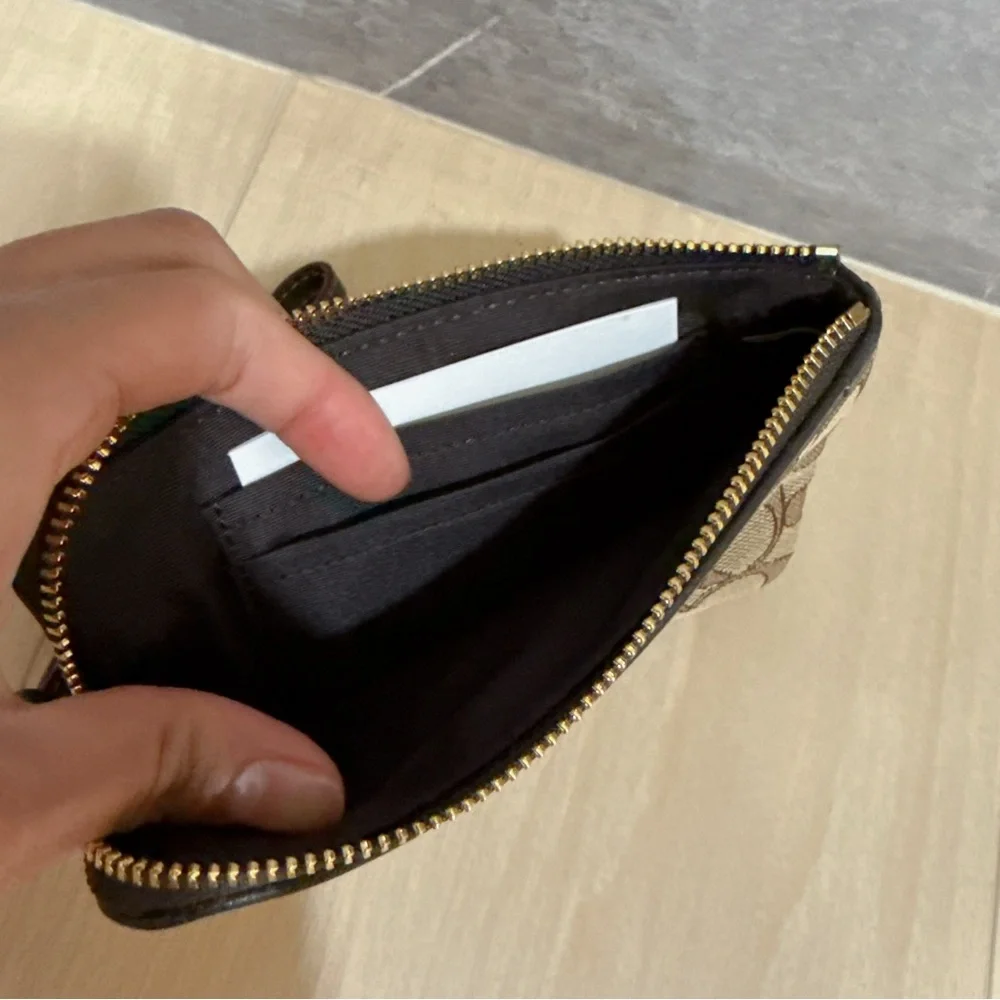 (NWT) Coach Corner Zip Wristlet In Signature Canvas Khaki/ Brown F58033 - Picture 4 of 4